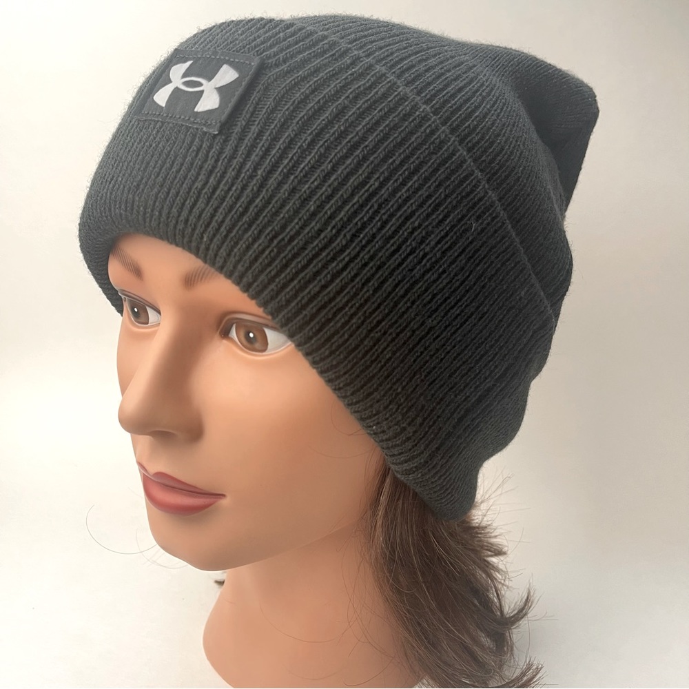UNDER ARMOUR Women’s Black Beanie